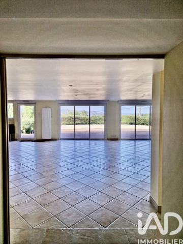 Maison à vendre 5 pièces 245 m² Fréjus