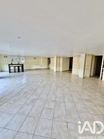 Maison à vendre 5 pièces 245 m² Fréjus