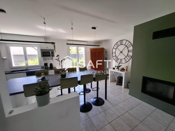 AVRILLE, GRANDE MAISON FAMILIALE 6 CHAMBRES