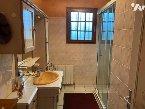 FLERS sortie de ville: Maison 3 chambres, sous sol, terrain 1452 m²