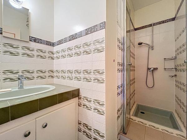 VILLA T6 de 135 m² avec piscine