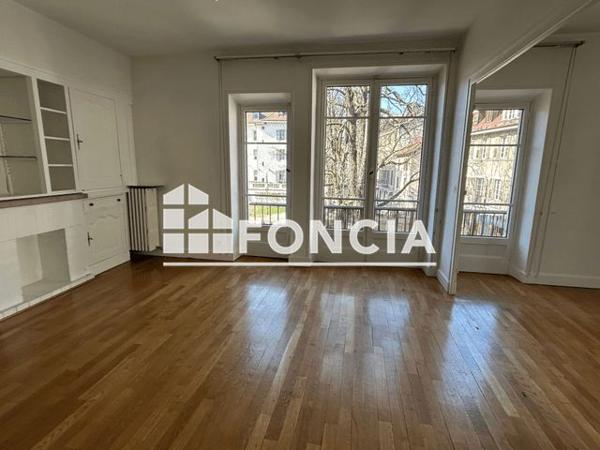 Location Appartement 3 pièces 91.9 m² - 3 RUE ROYALE Annecy 74000