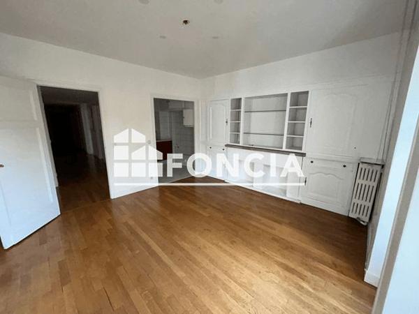 Location Appartement 3 pièces 91.9 m² - 3 RUE ROYALE Annecy 74000