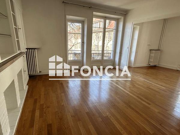 Location Appartement 3 pièces 91.9 m² - 3 RUE ROYALE Annecy 74000