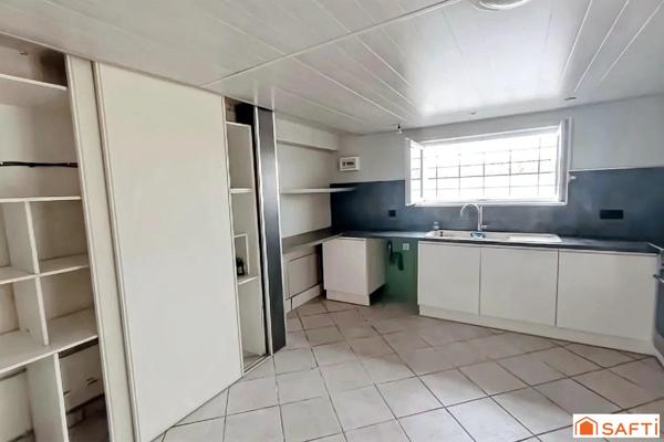 Maison de plain pied 135m2, 5 pièces dont 4 chambres