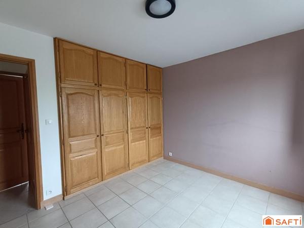 Maison de plain pied 135m2, 5 pièces dont 4 chambres