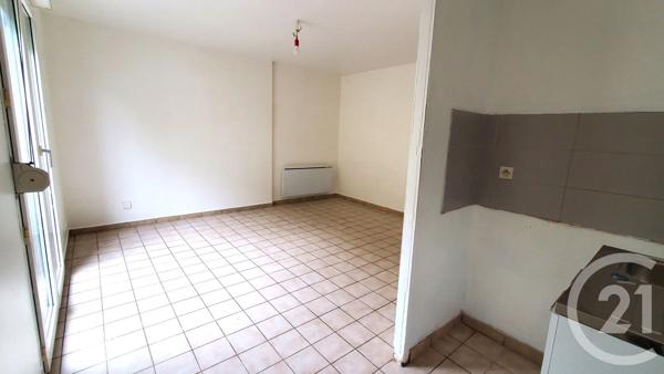 Appartement F2 à vendre  2 pièces - 40 m 2   ETAMPES  - 91