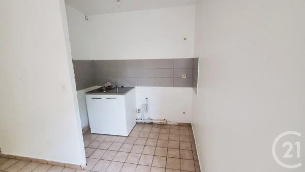 Appartement F2 à vendre  2 pièces - 40 m 2   ETAMPES  - 91