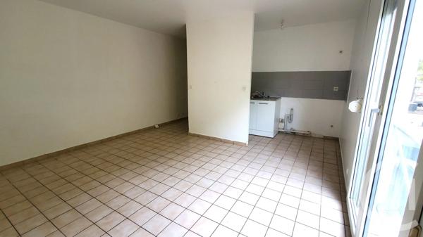 Appartement F2 à vendre  2 pièces - 40 m 2   ETAMPES  - 91