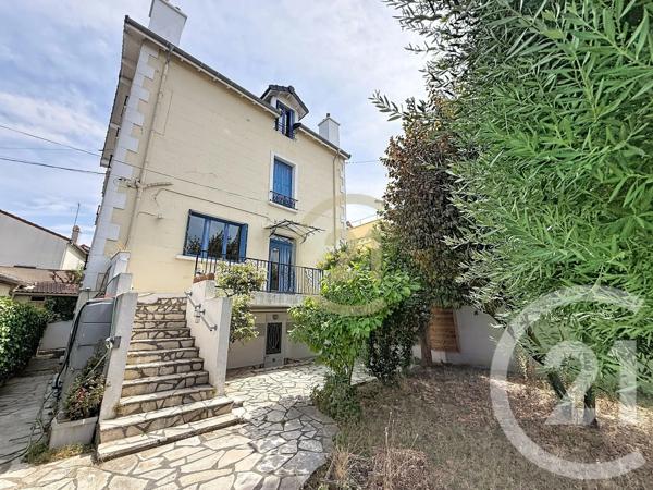 Maison à vendre  9 pièces - 160 m 2   NANTERRE  - 92