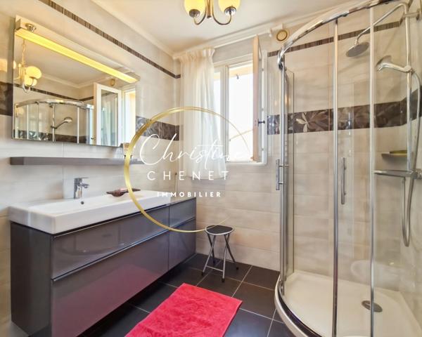 Maison familiale 136 m² avec jardin – 4 chambres – Au calme