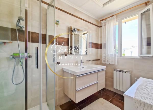 Maison familiale 136 m² avec jardin – 4 chambres – Au calme