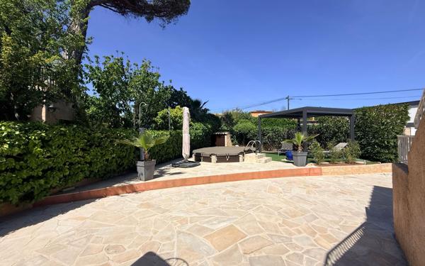 Maison à vendre    4 pièces • 131 m2 Fréjus