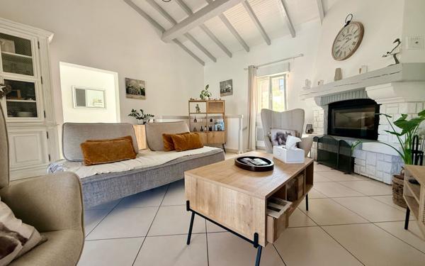 Maison à vendre    4 pièces • 131 m2 Fréjus