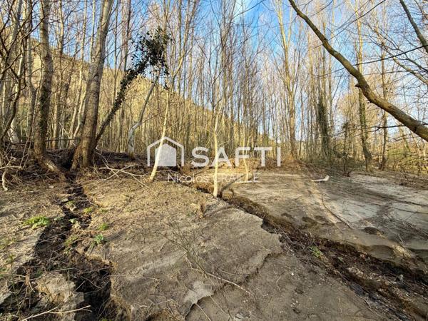 Terrain bord de rivière