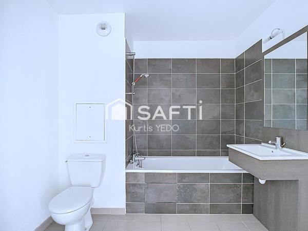 Beau 2 pièces lumineux avec balcon – À 12 min de Vert de Maisons