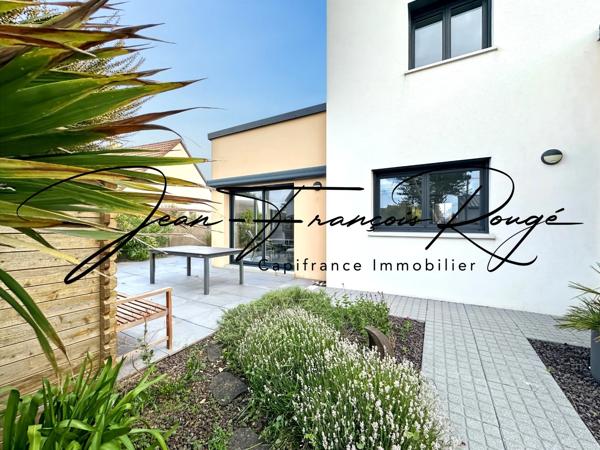 Maison contemporaine de 149 m² avec vie de plain-pied et à seulement 350 mètres de la plage !!!