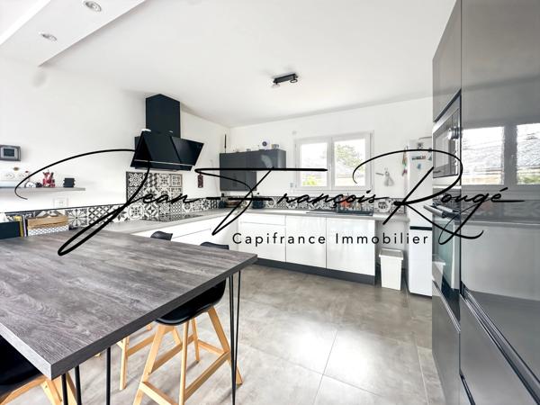 Maison contemporaine de 149 m² avec vie de plain-pied et à seulement 350 mètres de la plage !!!