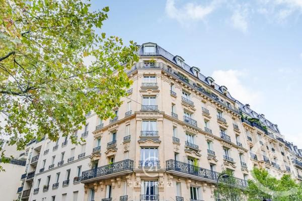 Appartement à vendre  4 pièces - 80,30 m 2   PARIS  - 75019