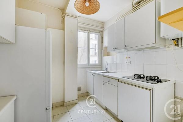 Appartement à vendre  4 pièces - 80,30 m 2   PARIS  - 75019
