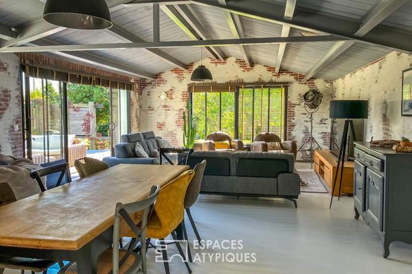 Propriété contemporaine au bord de l’océan, avec jacuzzi et terrasses