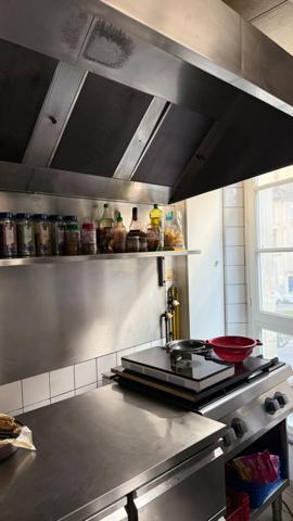 LOCAL COMMERCIAL 180 M²