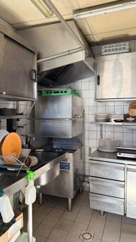 LOCAL COMMERCIAL 180 M²