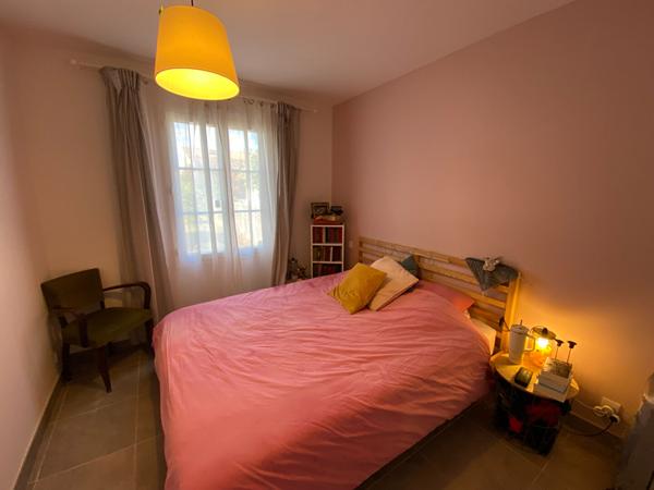 SAINT DENIS - très belle Villa de 2018 - 6 chambres - 153 m2