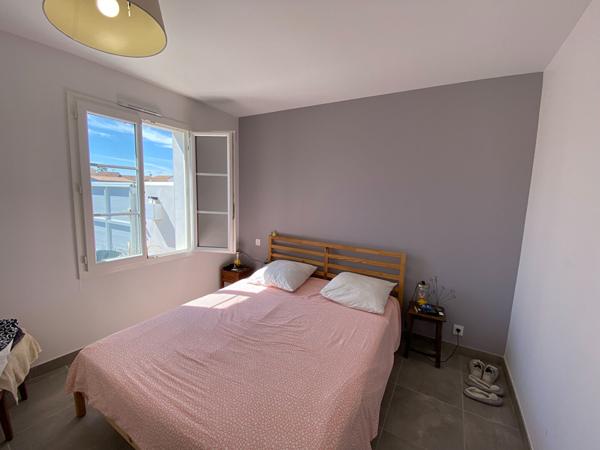 SAINT DENIS - très belle Villa de 2018 - 6 chambres - 153 m2