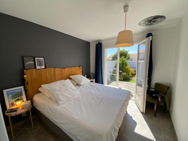 SAINT DENIS - très belle Villa de 2018 - 6 chambres - 153 m2