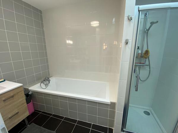 SAINT DENIS - très belle Villa de 2018 - 6 chambres - 153 m2