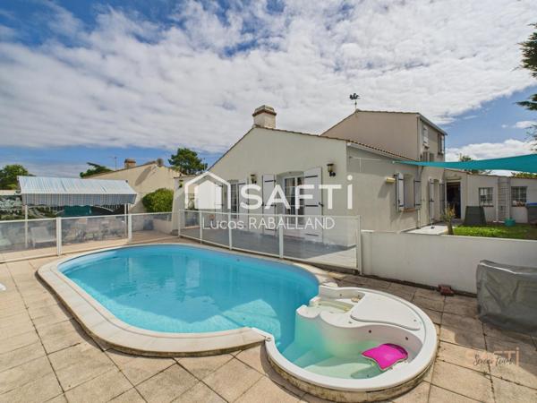 Maison 5 pièces de 95 m² avec piscine