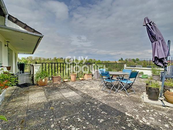 CREPY EN VALOIS : appartement de 6 pièces (102 m²) en location
