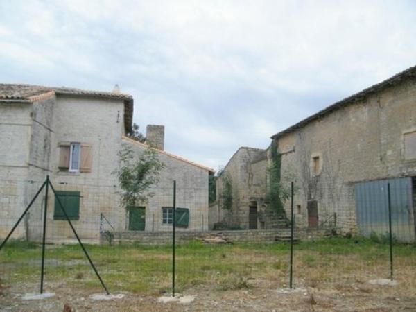 MAISON AVEC TRAVAUX 204M2 6CH DEPENDANCES, CAVES