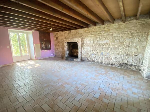 MAISON AVEC TRAVAUX 204M2 6CH DEPENDANCES, CAVES