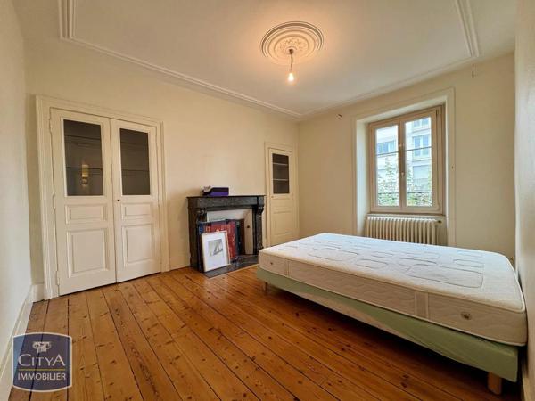 Appartement à louer 4 pièces 90m²