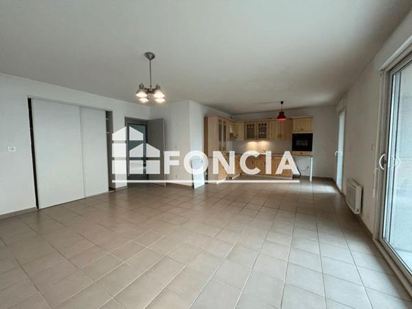 Location Appartement 3 pièces 67.83 m² - LES IRIS - 58 AVENUE DES SPORTS Montfavet 84140