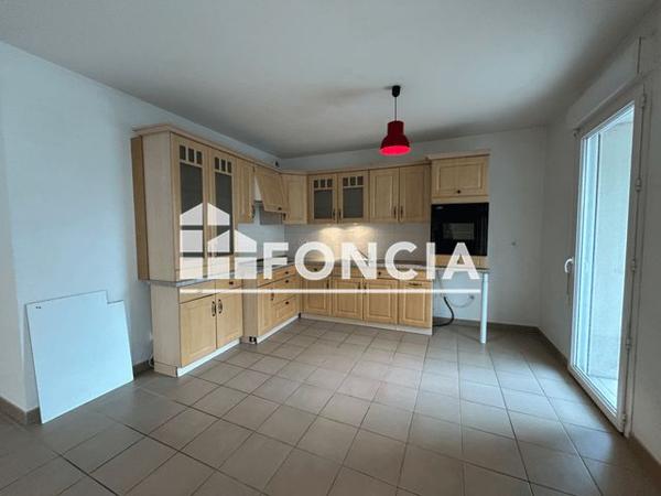 Location Appartement 3 pièces 67.83 m² - LES IRIS - 58 AVENUE DES SPORTS Montfavet 84140