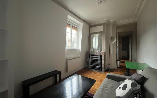 Appartement à louer    2 pièces • 28,57 m2 Paris 12