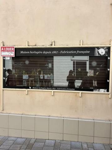 Local commercial+ atelier