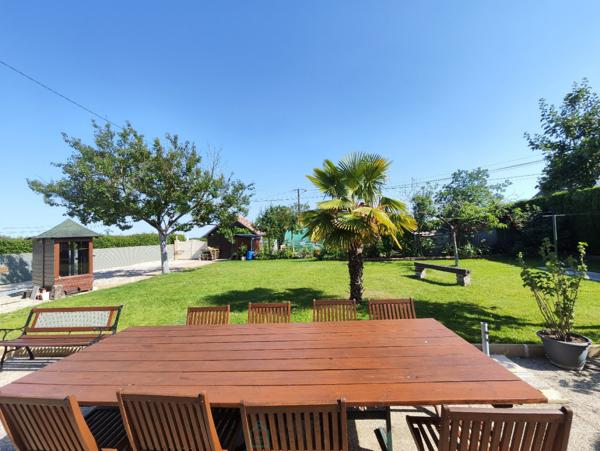 7 kms de Lisieux, agréable maison normande avec double garage