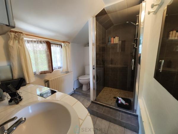 7 kms de Lisieux, agréable maison normande avec double garage