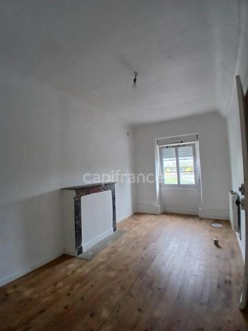 Maison 3 pièces en pierre à restaurer - LA GRAVERIE (14350)