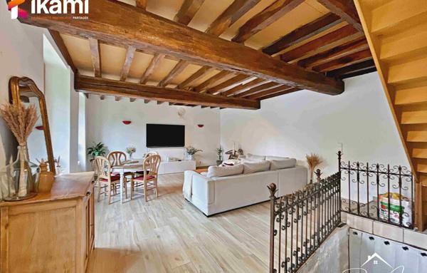 Secteur Villeneuve l'Archevêque, Magnifique maison ancienne entièrement rénovée.