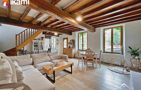 Secteur Villeneuve l'Archevêque, Magnifique maison ancienne entièrement rénovée.