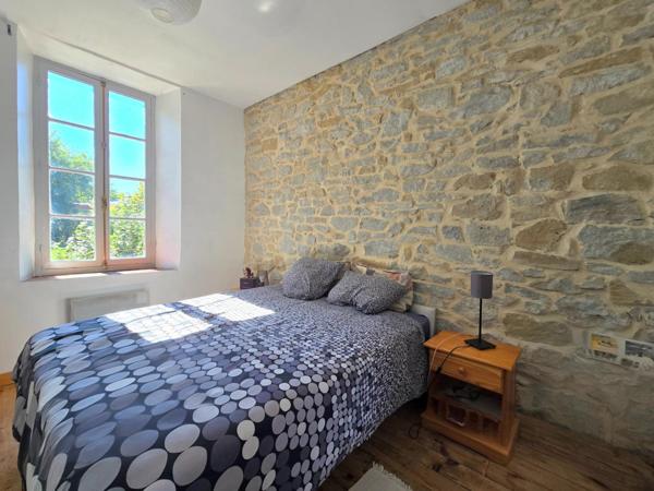 Propriété de 2 maisons, jardin, multiples projets