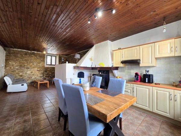 Propriété de 2 maisons, jardin, multiples projets