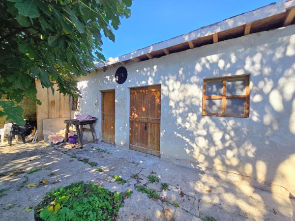 Propriété de 2 maisons, jardin, multiples projets