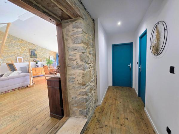 Propriété de 2 maisons, jardin, multiples projets