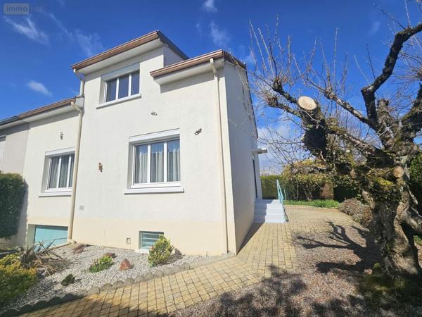 Maison à vendre à Montval-sur-Loir dans la Sarthe (72500), ref : 132320